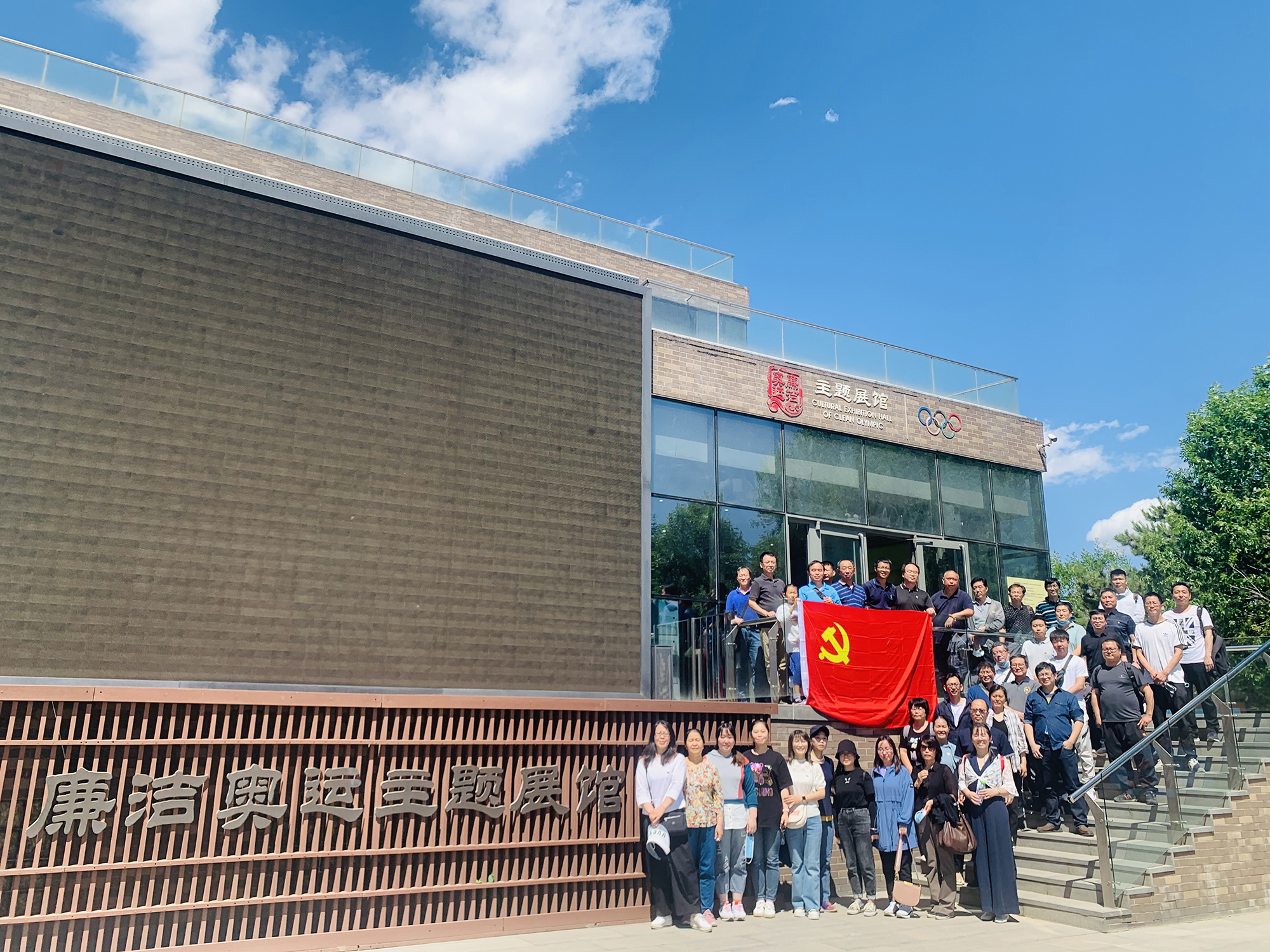 b95f742657af4cd78aef7531a3710914.jpg b95f742657af4cd78aef7531a3710914.jpg